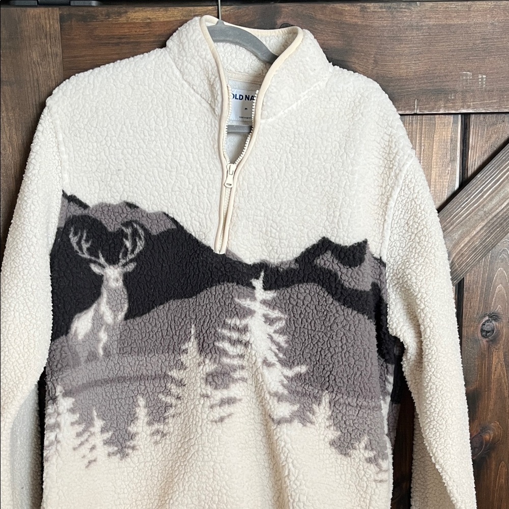 Old Navy Men's Zip-Up Sweater with Mountain Design